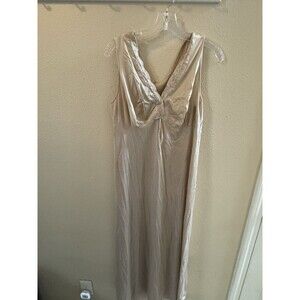 Vintage JCPenney Papermoon Nylon Nightgown M Beige Antron III Embroidered Slip